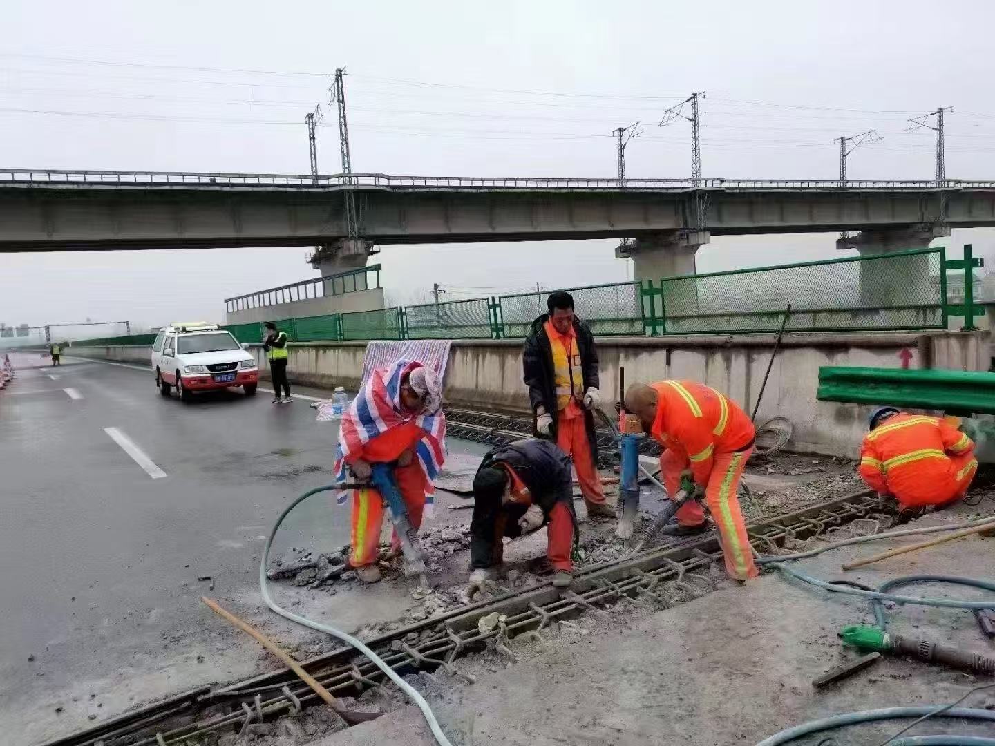 洪雅桥梁伸缩缝抢修料